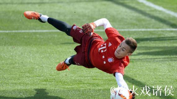 拜仁慕尼黑与门将弗吕希特尔续签合同至2022年