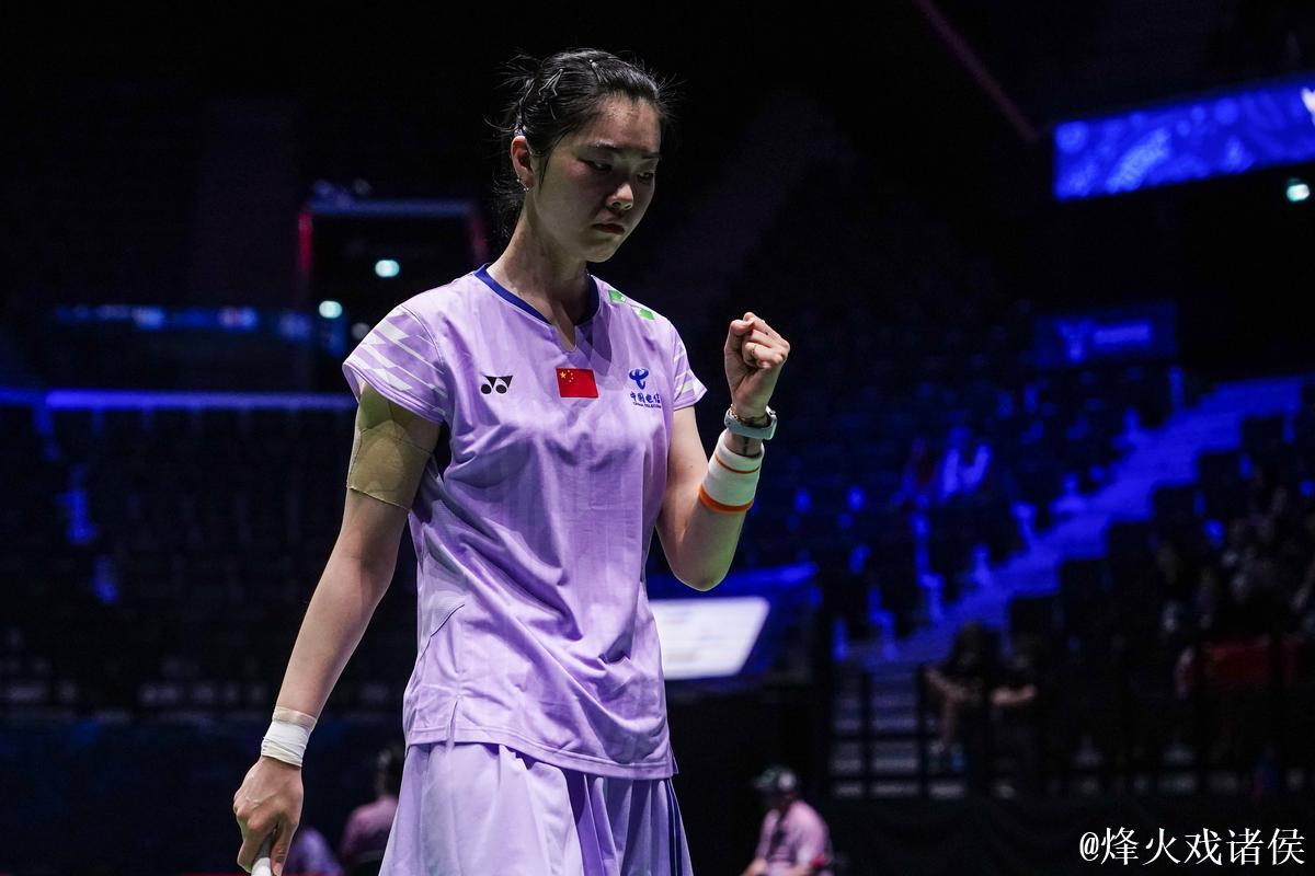 高昉洁世锦赛羽毛球女单首战告捷,顺利挺进32强! 高昉洁世锦赛羽毛球女单首战告捷,顺利挺进32强!